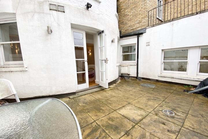  Spacious two bedroom two bathroom apartment on Chapel Market Chapel Market, Angel